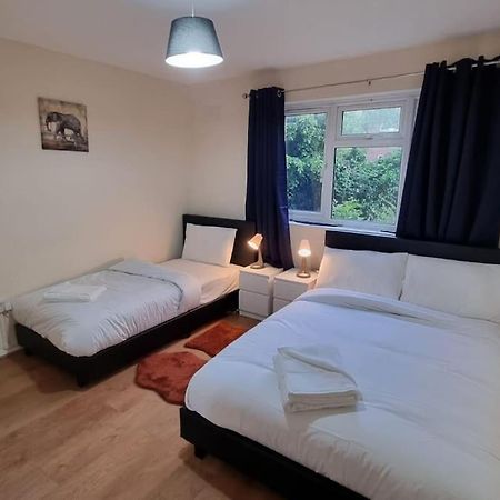 2 Bedroom Apartment In Kennington Лондон Экстерьер фото