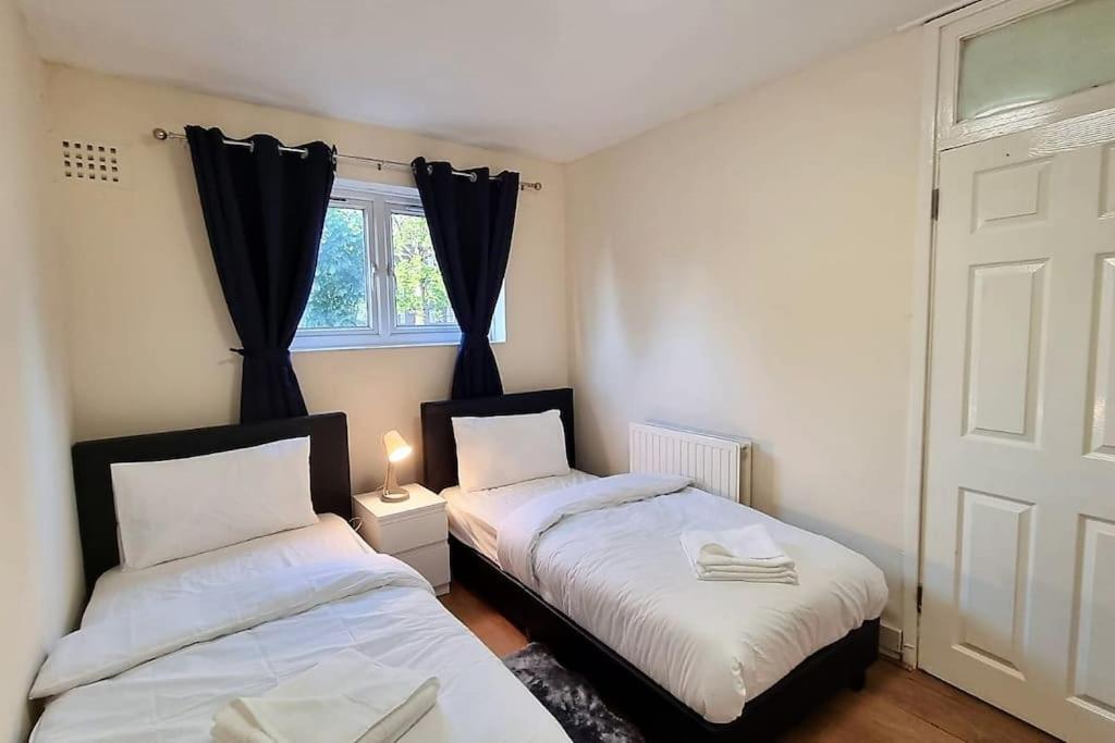 2 Bedroom Apartment In Kennington Лондон Экстерьер фото
