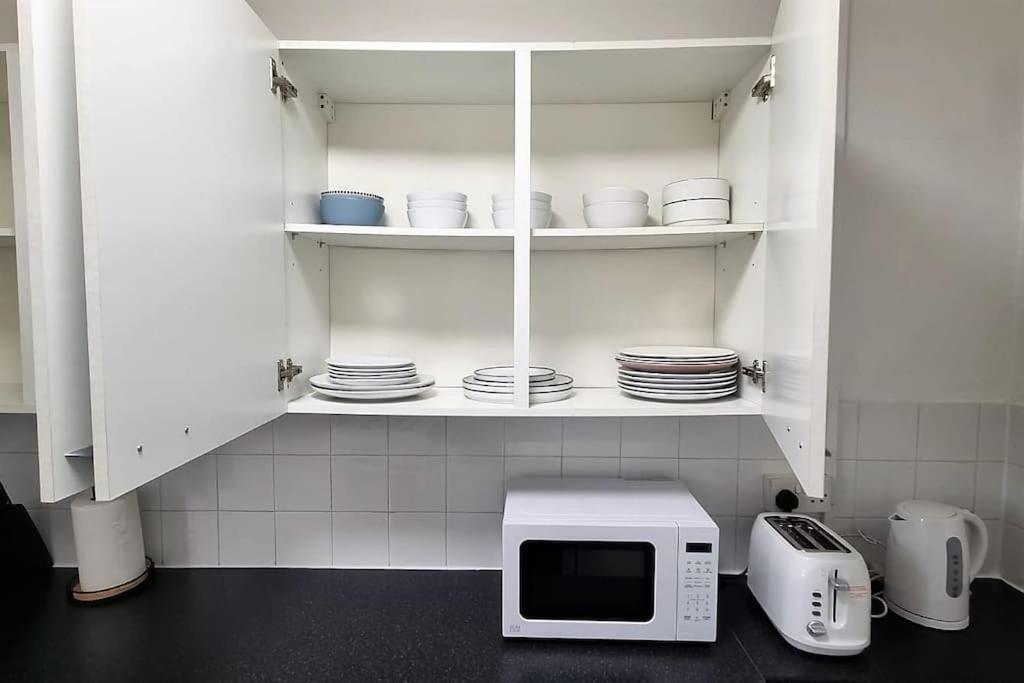 2 Bedroom Apartment In Kennington Лондон Экстерьер фото
